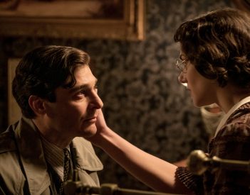 Girata in parte a Taranto, la terza stagione de "Il Commissario Ricciardi" in programma da lunedì 10 novembre in prima serata su Rai 1